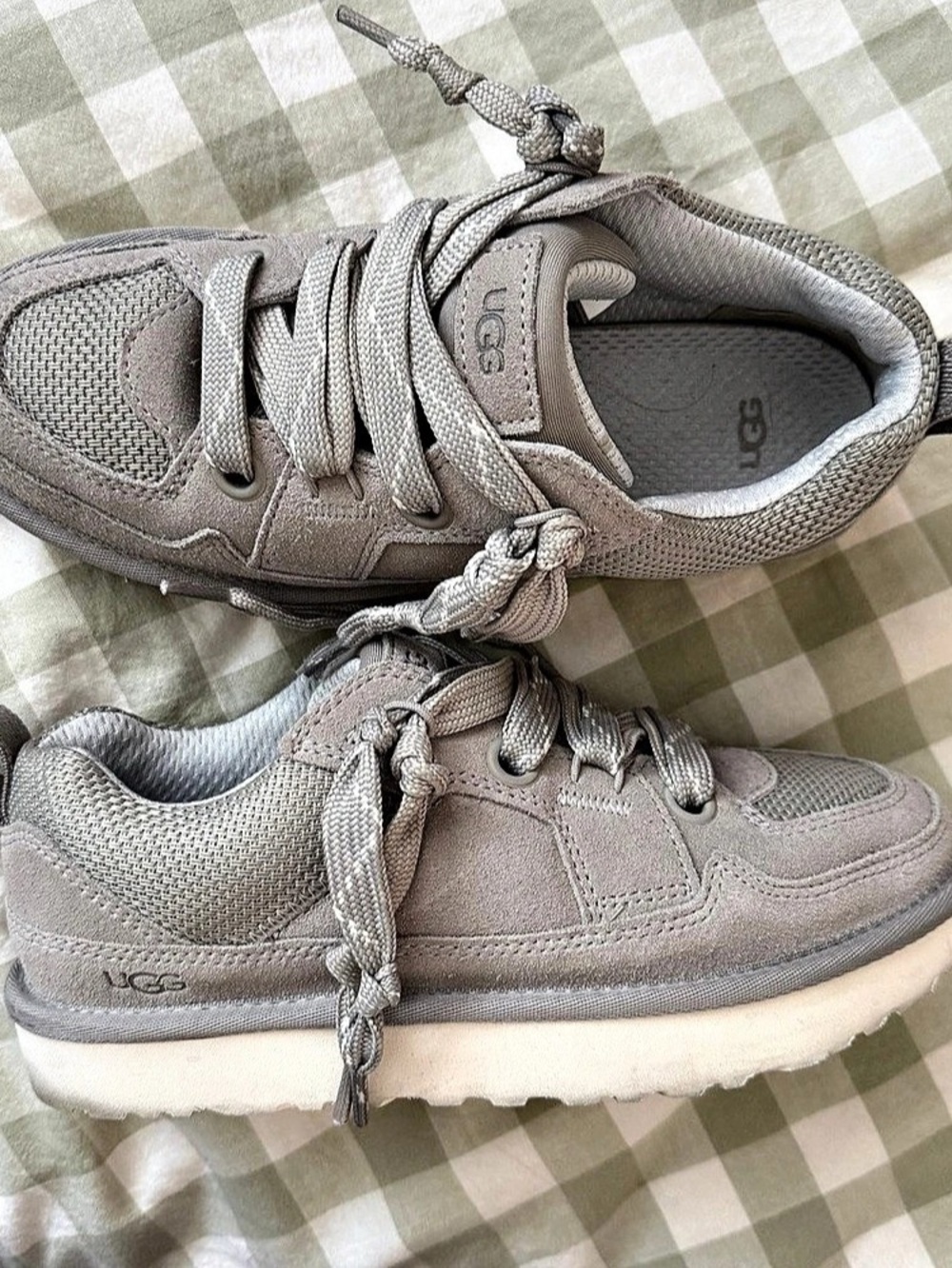 UGG Lowmel Sneaker Grey Gray Sneakers US 7
